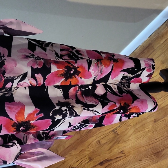 Vince Camuto Dress - Picture 10 of 16